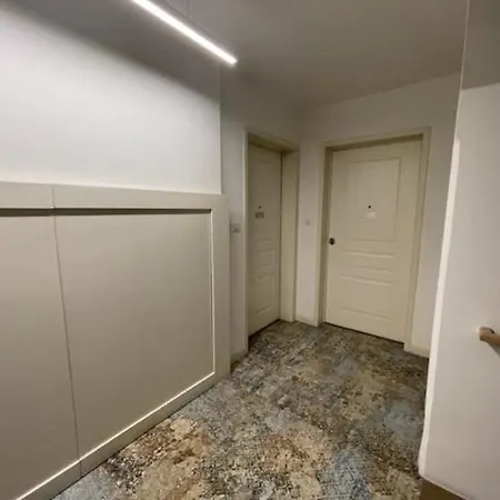 Apartmán Rennweg 114 *