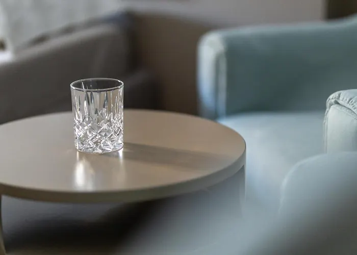 Rennweg 114 아파트 *